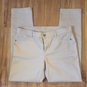 New York & Company Ankle Jeans